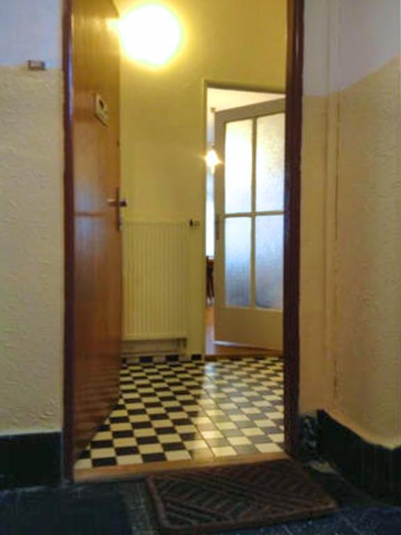 Sedlcanska - Will Save Money Here - Equipped With Antique Furniture Apartament Praga